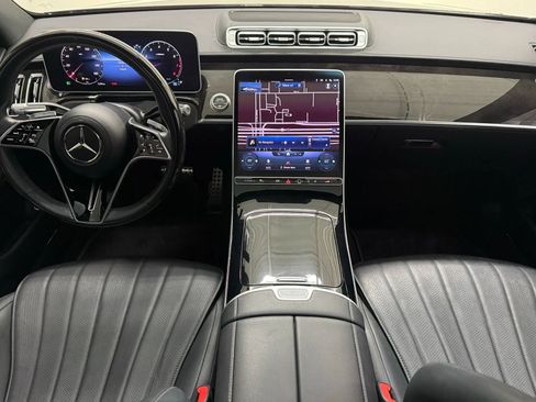 Used 2023 Mercedes-Benz S 500 4MATIC image 2