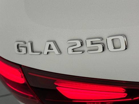 Certified 2026 Mercedes-Benz GLA 250 image 10
