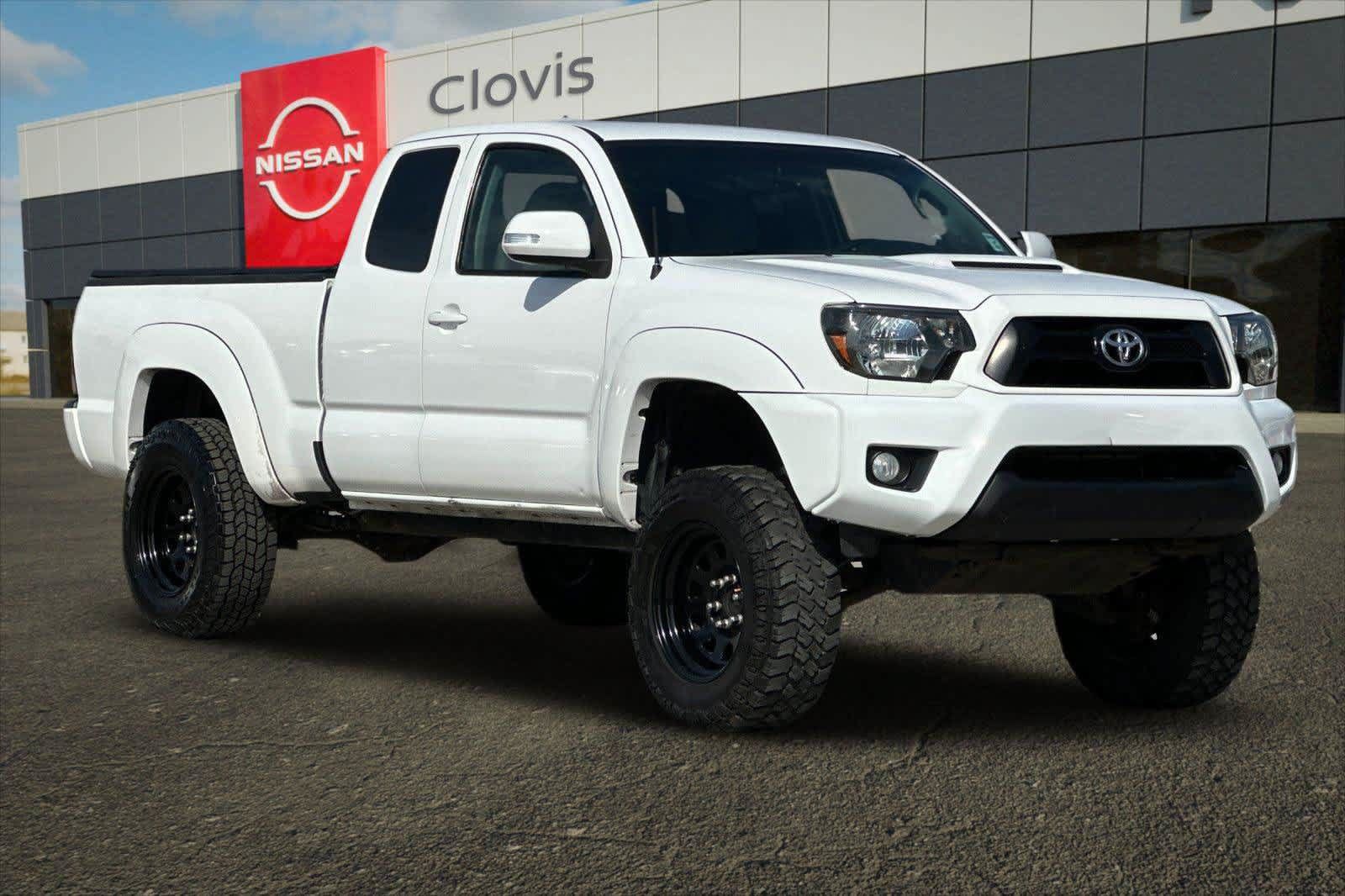 Used 2014 Toyota Tacoma PreRunner w/ TRD Sport Package RWD image 10