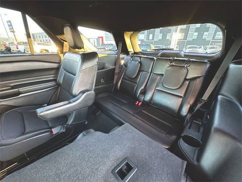 Used 2020 Ford Explorer Limited image 26