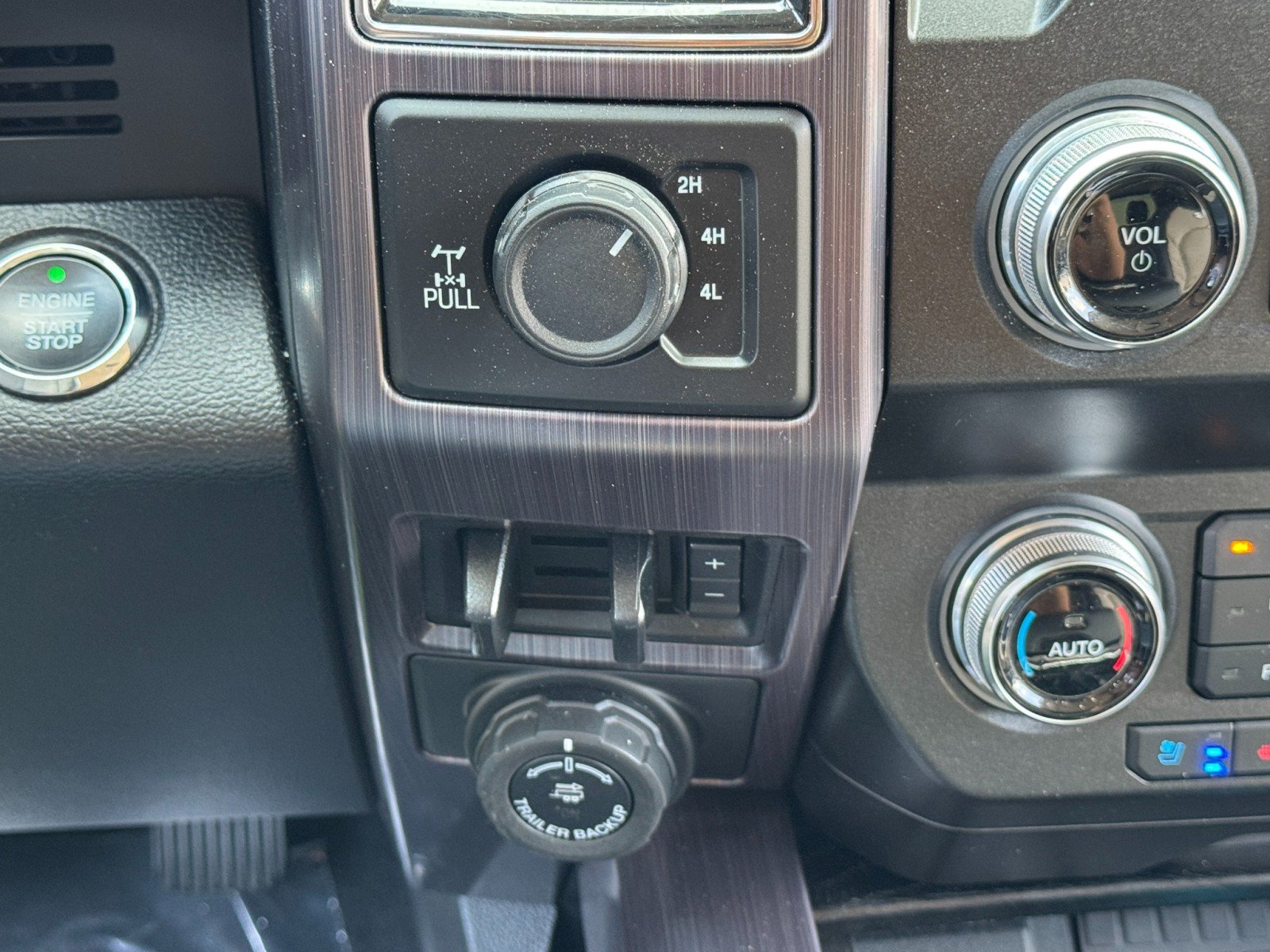 Used 2021 Ford F250 Limited AWD/4WD image 27