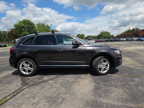 Used 2016 Audi Q5 2.0T Premium Plus w/ Technology Package AWD/4WD image 2