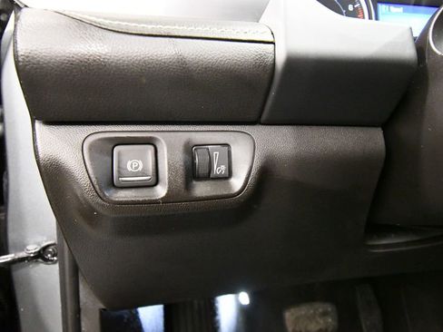 Used 2023 GMC Acadia SLE w/ Driver Convenience Package image 20