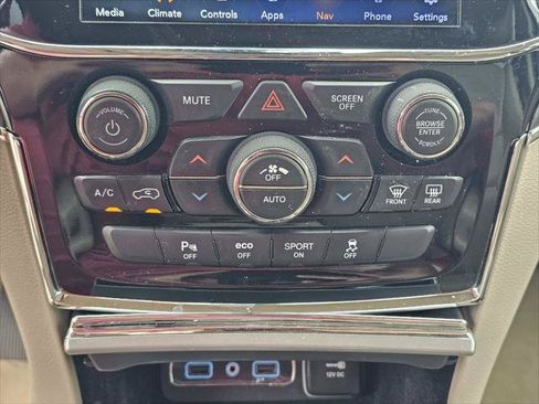 Certified 2020 Jeep Grand Cherokee Overland AWD/4WD image 28