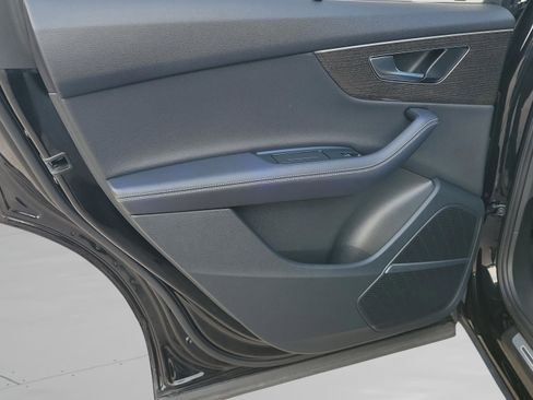 Used 2025 Audi Q7 3.0T Premium Plus image 10