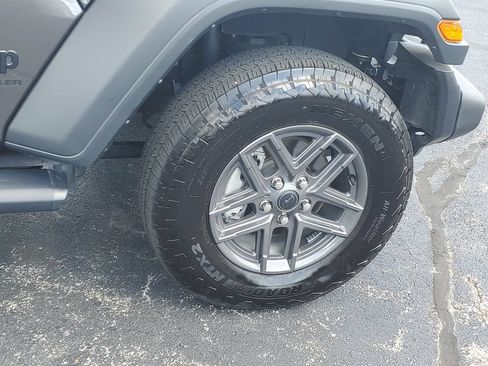 Certified 2025 Jeep Wrangler Unlimited Sport AWD/4WD image 6