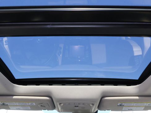 Used 2017 Nissan Rogue SL w/ SL Premium Package image 12