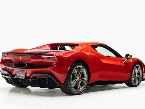 Used 2023 Ferrari 296 GTB RWD image 9