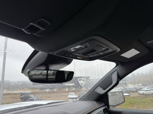 Used 2024 GMC Sierra 1500 AT4 w/ Technology Package image 21