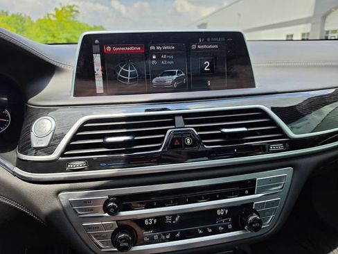 Used 2019 BMW 750i xDrive w/ Executive Package AWD/4WD image 60