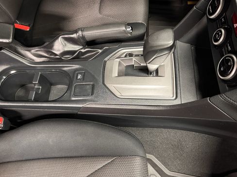 Used 2021 Subaru Crosstrek 2.0i image 13