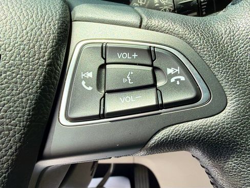 Used 2019 Ford Escape Titanium AWD/4WD image 13