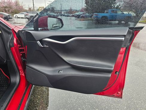 Used 2013 Tesla Model S Performance image 10