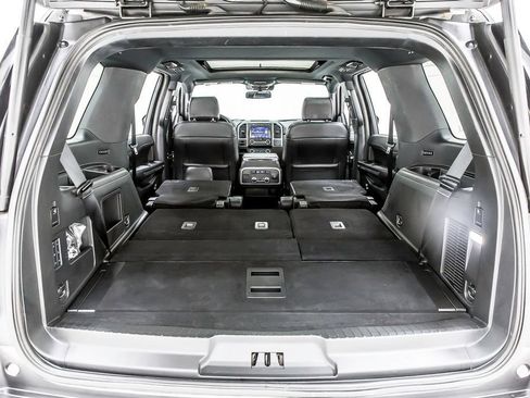 Used 2020 Ford Expedition XLT w/ Equipment Group 202A RWD image 37