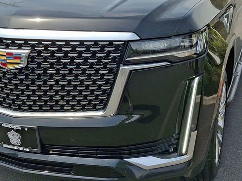 Used 2023 Cadillac Escalade ESV Premium Luxury AWD/4WD image 11