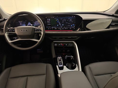 Certified 2025 Audi Q5 Premium w/ Convenience Package AWD/4WD image 17