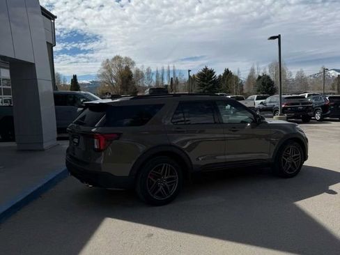 New 2026 Ford Explorer ST w/ Sun And Sound Package AWD/4WD image 9