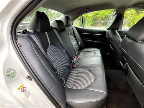 Used 2019 Toyota Camry SE FWD image 25