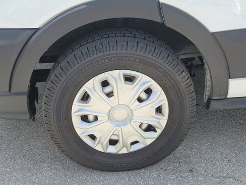 Certified 2023 Ford Transit 250 Medium Roof RWD image 8