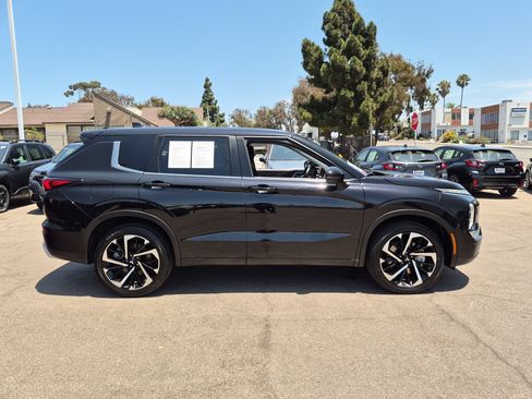 Used 2024 Mitsubishi Outlander SE AWD/4WD image 5