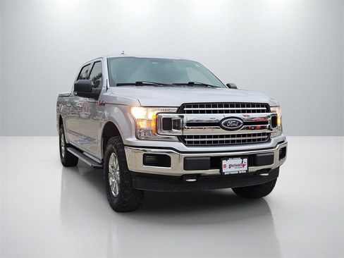 Used 2018 Ford F150 XLT w/ Equipment Group 302A Luxury image 3