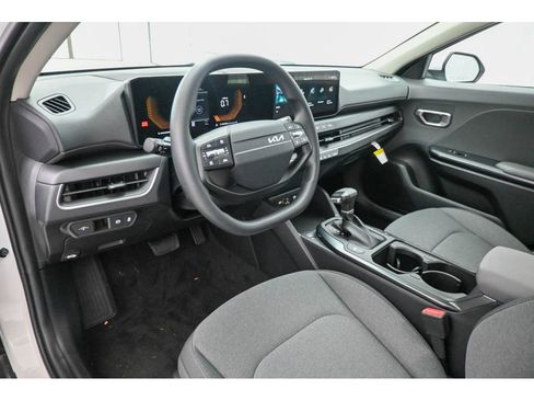 New 2025 Kia K4 image 15
