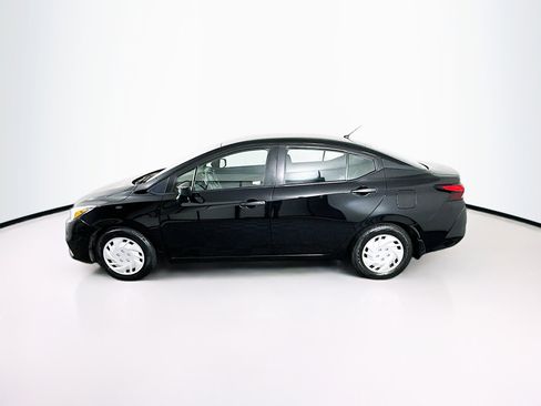 Used 2020 Nissan Versa S image 4