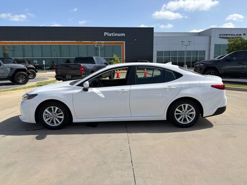 Used 2025 Toyota Camry LE FWD image 2