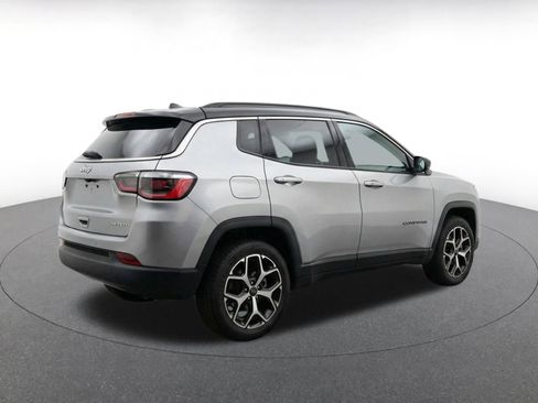 Used 2025 Jeep Compass Limited AWD/4WD image 9