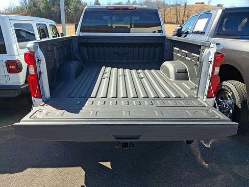 Used 2022 Chevrolet Silverado 2500 LTZ w/ LTZ Plus Package image 29