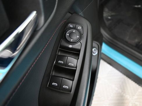 Used 2021 Chevrolet TrailBlazer RS w/ Sun and Liftgate Package image 19