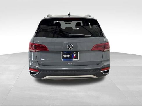 Used 2022 Volkswagen Taos SE image 6
