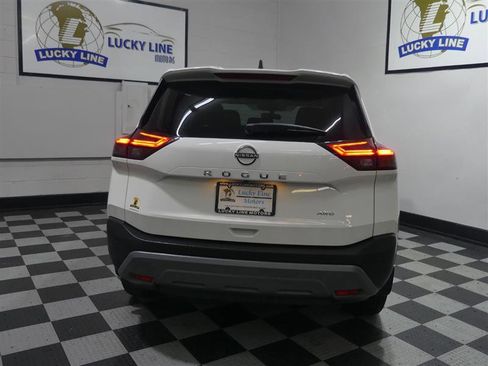 Used 2023 Nissan Rogue S image 7
