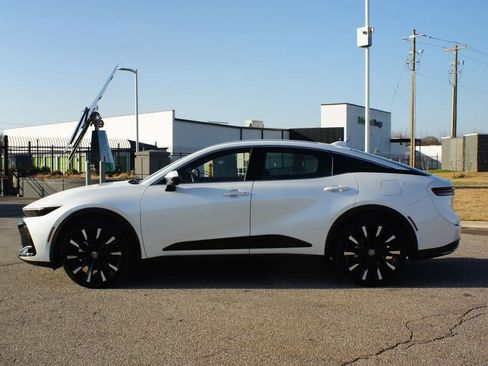 Used 2024 Toyota Crown Platinum image 13