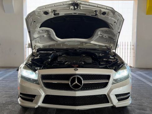 Used 2014 Mercedes-Benz CLS 550 4MATIC w/ Premium 1 Package image 31