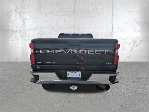 Used 2023 Chevrolet Silverado 2500 LTZ image 5