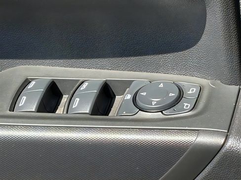 Used 2025 Chevrolet Silverado 1500 Custom Trail Boss AWD/4WD image 16