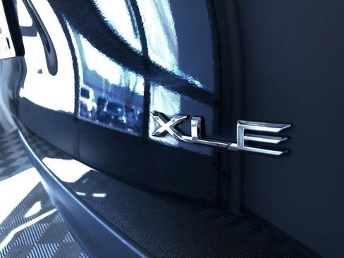 Used 2025 Toyota Grand Highlander AWD image 18
