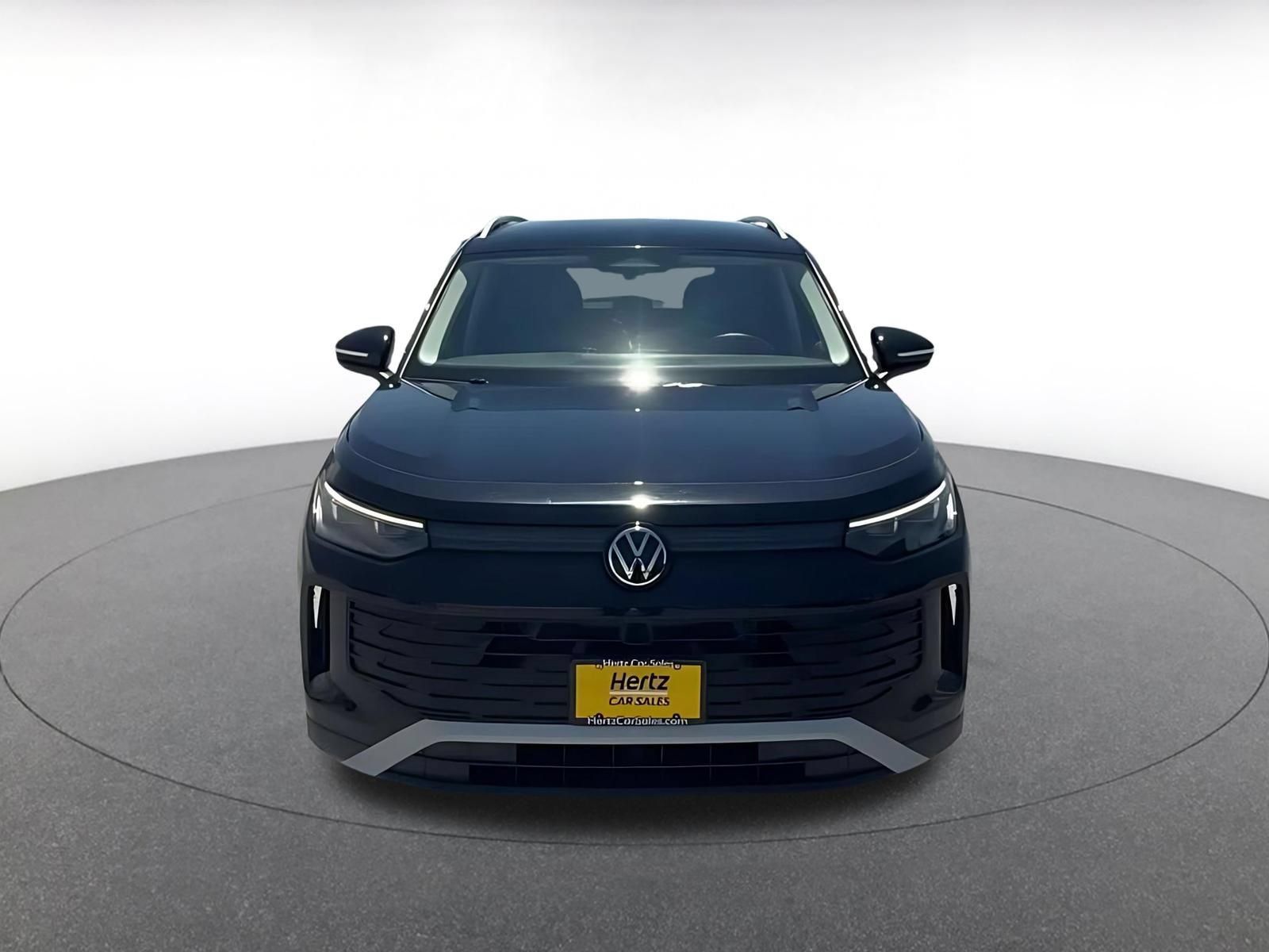 Used 2026 Volkswagen Tiguan SE AWD/4WD image 4
