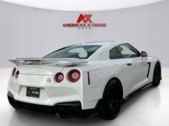 Used 2024 Nissan GT-R w/ Floor Mat Package AWD/4WD image 6