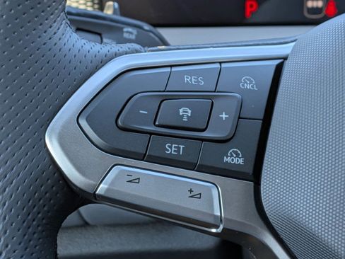 New 2026 Volkswagen Tiguan SE R-Line image 18