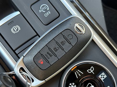 New 2026 Nissan Pathfinder SL AWD/4WD image 40