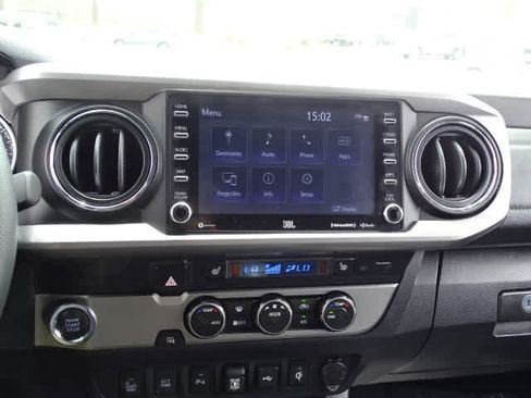Used 2022 Toyota Tacoma Limited RWD image 29