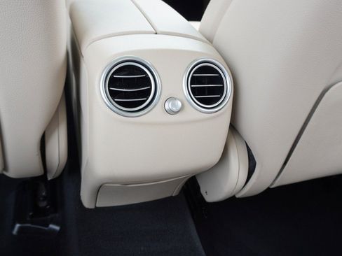 Used 2018 Mercedes-Benz GLC 300 image 32