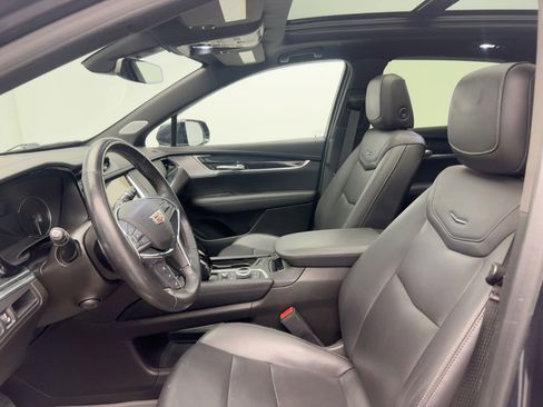 Used 2023 Cadillac XT5 Premium Luxury image 5