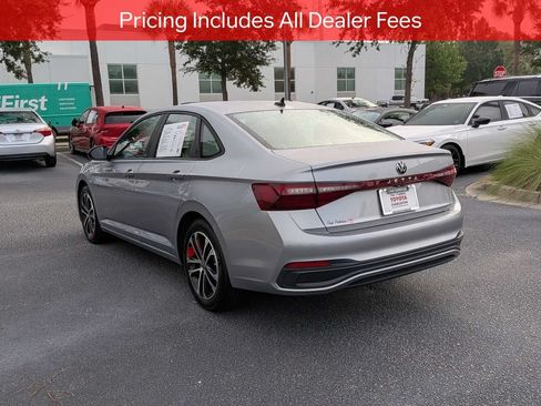 Used 2025 Volkswagen Jetta Sport FWD image 6