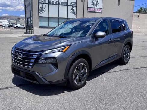 Used 2024 Nissan Rogue SV FWD image 7