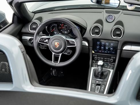 Certified 2024 Porsche 718 Boxster RWD image 24