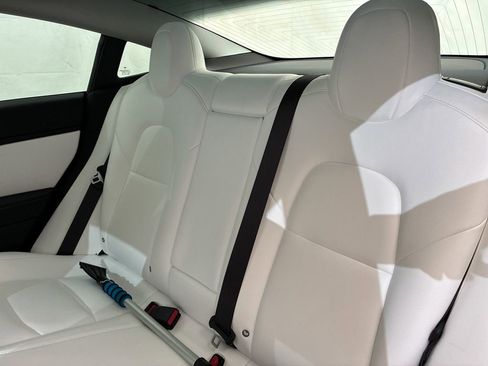 Used 2018 Tesla Model 3 Performance AWD/4WD image 9