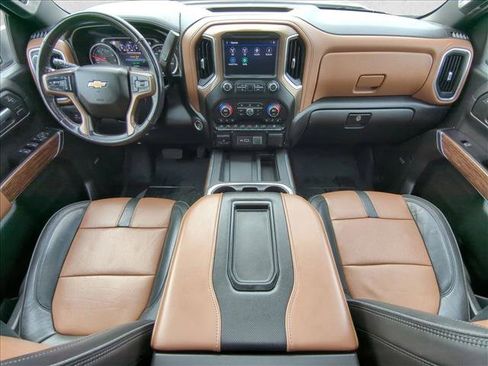 Used 2019 Chevrolet Silverado 1500 High Country image 22